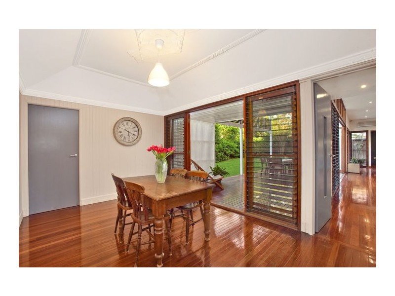 32 Twigg Street, Indooroopilly QLD 4068