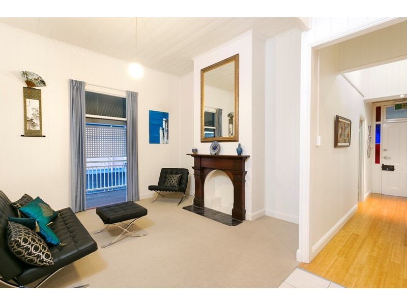 16 Fullerton Street, Red Hill QLD 4059
