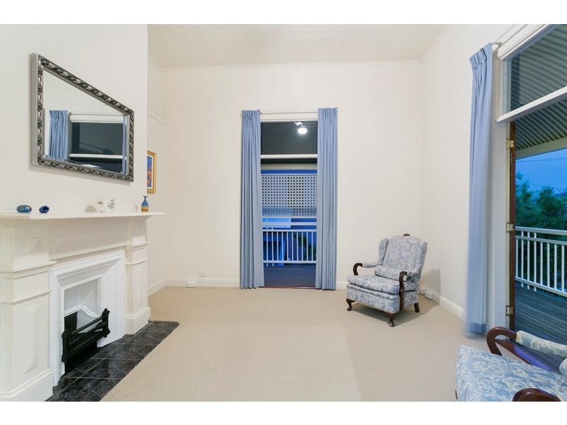 16 Fullerton Street, Red Hill QLD 4059