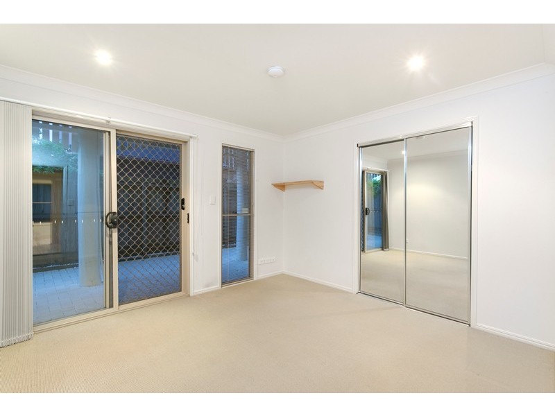 16 Fullerton Street, Red Hill QLD 4059