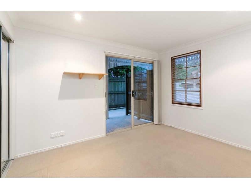 16 Fullerton Street, Red Hill QLD 4059