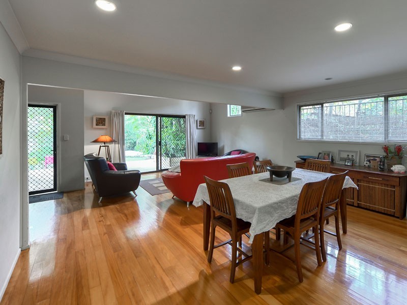 35 Rosewood Street, Bardon QLD 4065