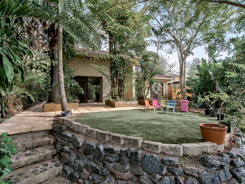 35 Rosewood Street, Bardon QLD 4065