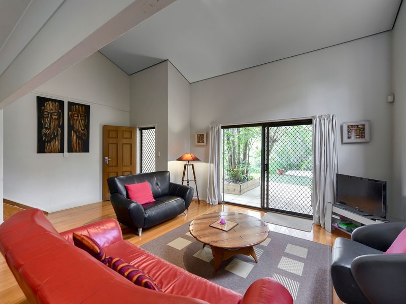 35 Rosewood Street, Bardon QLD 4065