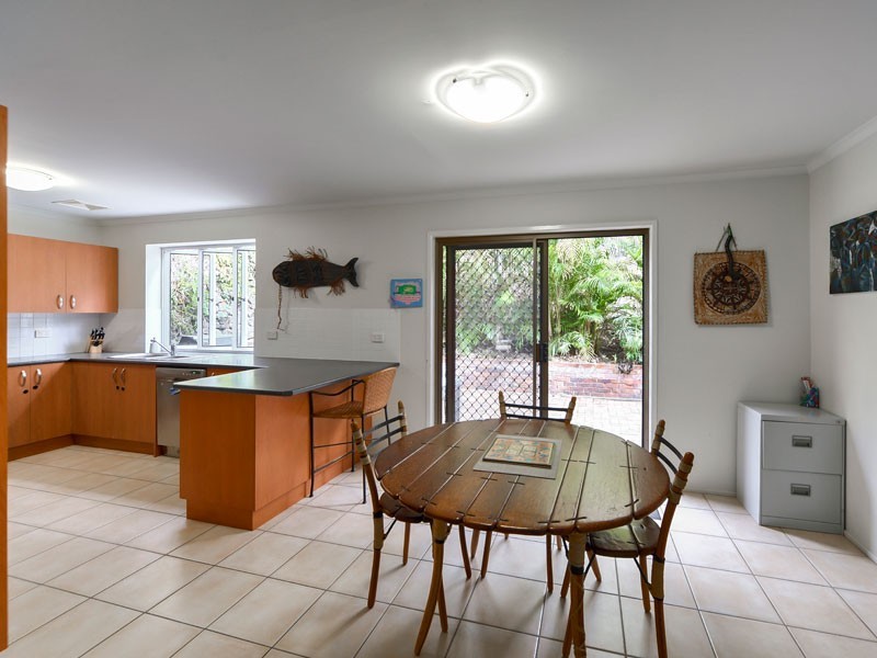 35 Rosewood Street, Bardon QLD 4065