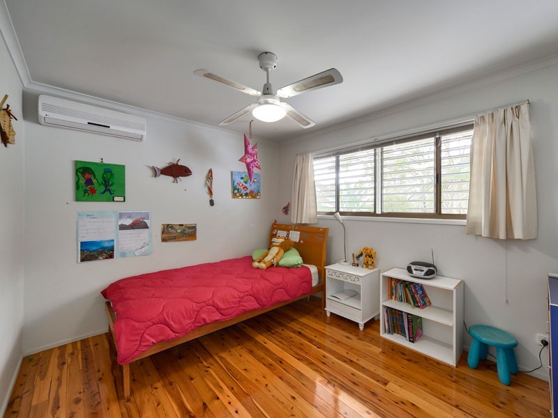 35 Rosewood Street, Bardon QLD 4065