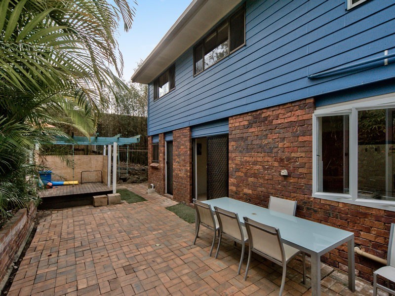 35 Rosewood Street, Bardon QLD 4065