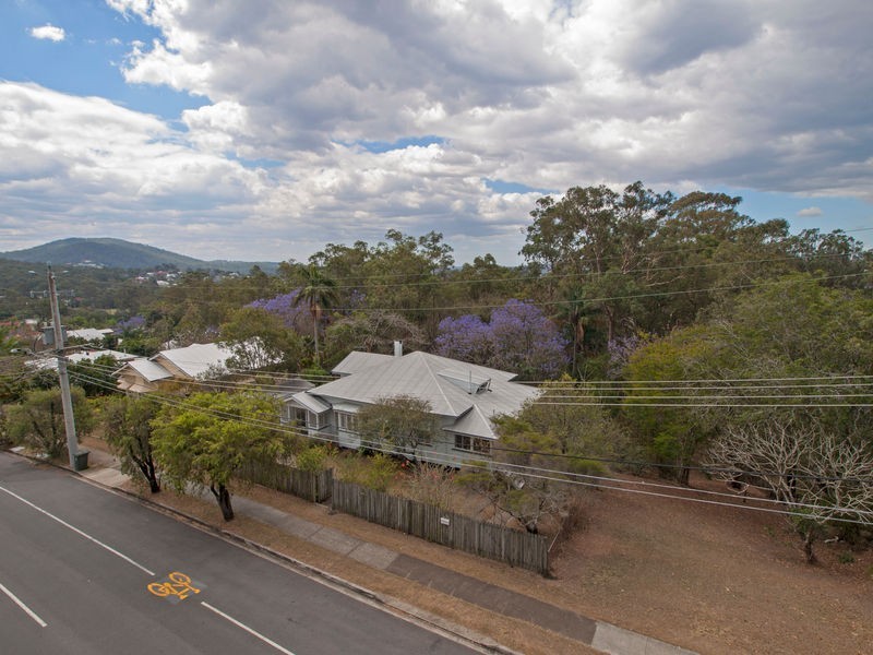 167 Simpsons Road, Bardon QLD 4065