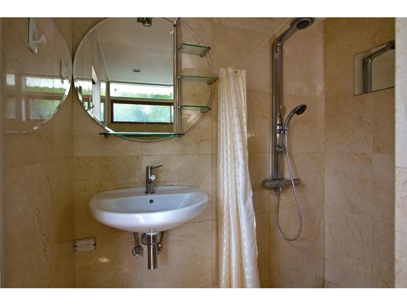 2/35 Windsor Road, Red Hill QLD 4059