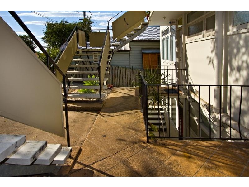 2/35 Windsor Road, Red Hill QLD 4059