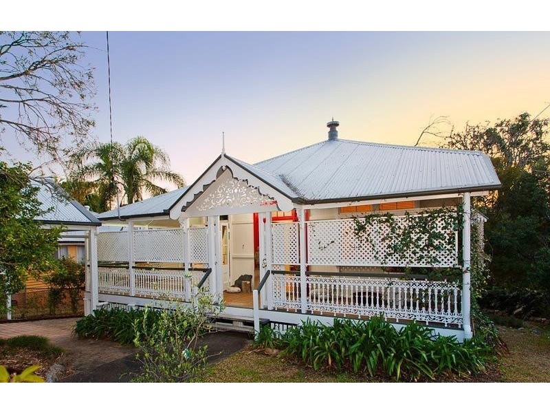 62 Lewin Street, Bardon QLD 4065