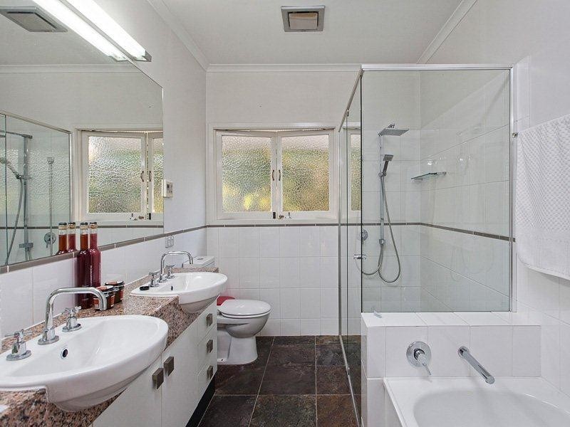 62 Lewin Street, Bardon QLD 4065