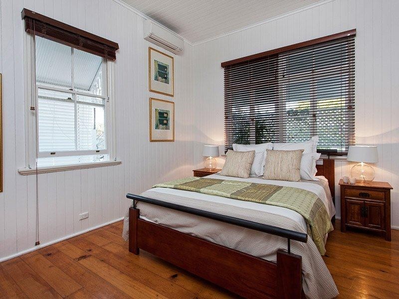 62 Lewin Street, Bardon QLD 4065