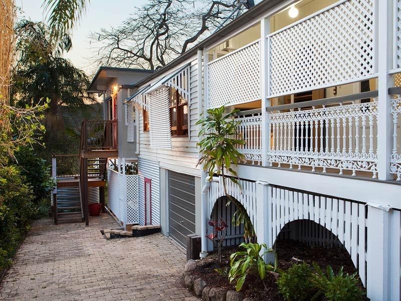 62 Lewin Street, Bardon QLD 4065