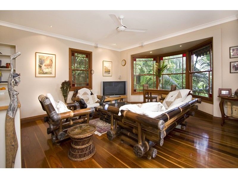 44 Mackay Terrace, Bardon QLD 4065