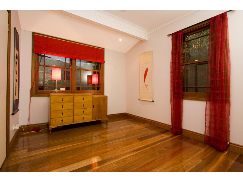 44 Mackay Terrace, Bardon QLD 4065