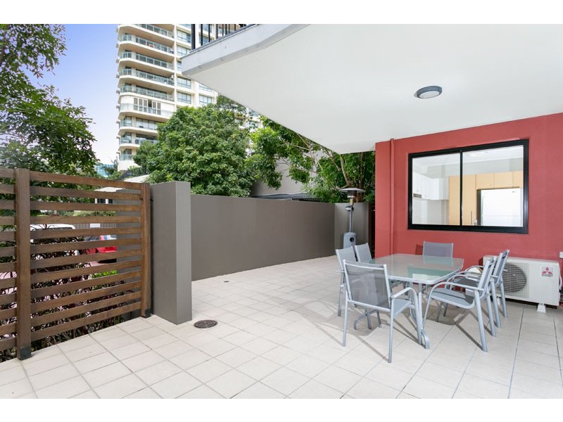 4/15 Goodwin Street, Kangaroo Point QLD 4169