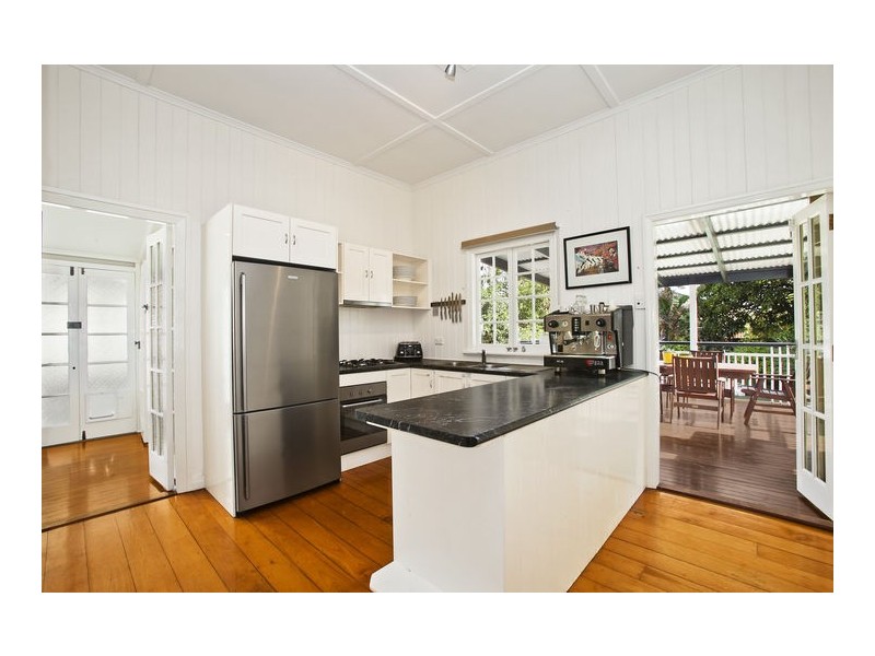 15 Killarney Street, Yeronga QLD 4104