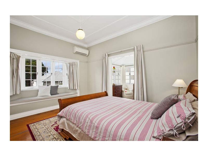 15 Killarney Street, Yeronga QLD 4104