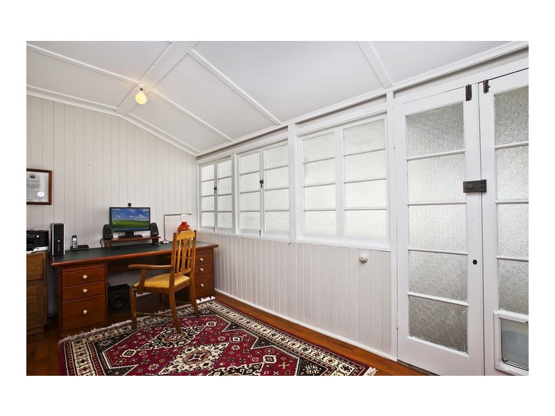 15 Killarney Street, Yeronga QLD 4104