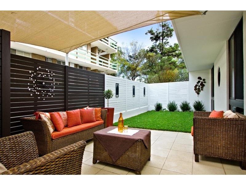 1/202 Carmody Road, St Lucia QLD 4067