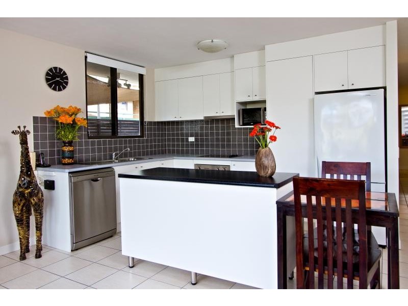 1/202 Carmody Road, St Lucia QLD 4067