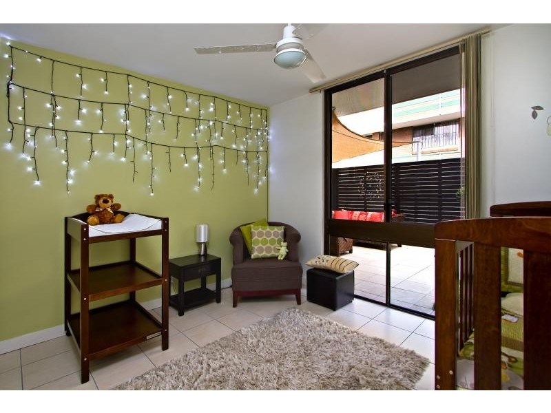 1/202 Carmody Road, St Lucia QLD 4067