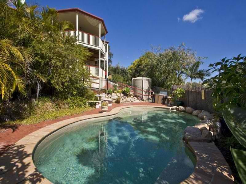 15 Kobble Court, Sinnamon Park QLD 4073