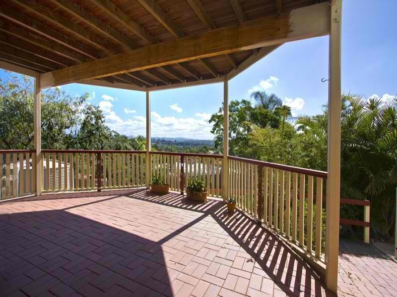 15 Kobble Court, Sinnamon Park QLD 4073