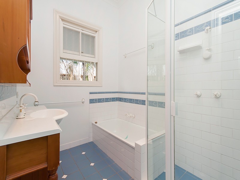 107 Park Road, Wooloowin QLD 4030