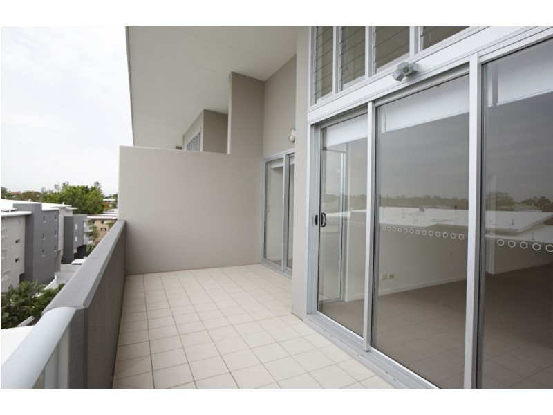 58/95 Clarence Rd, Indooroopilly QLD 4068