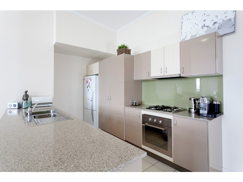 29/95 Clarence Road, Indooroopilly QLD 4068