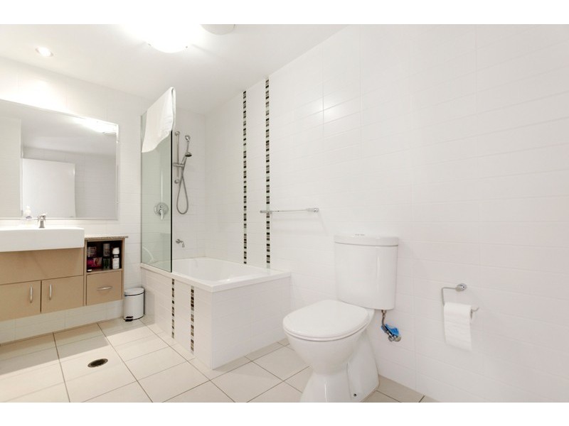 29/95 Clarence Road, Indooroopilly QLD 4068