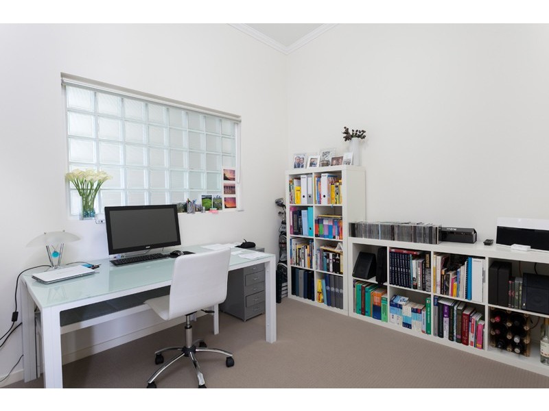 29/95 Clarence Road, Indooroopilly QLD 4068