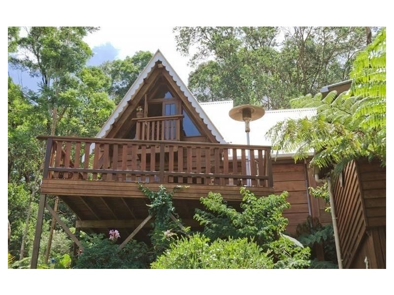 4 Ted Street, Mount Glorious QLD 4520