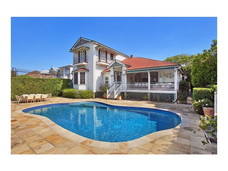 69 Mowbray Terrace (Enter via 28 Balmoral Tce), East Brisbane QLD 4169