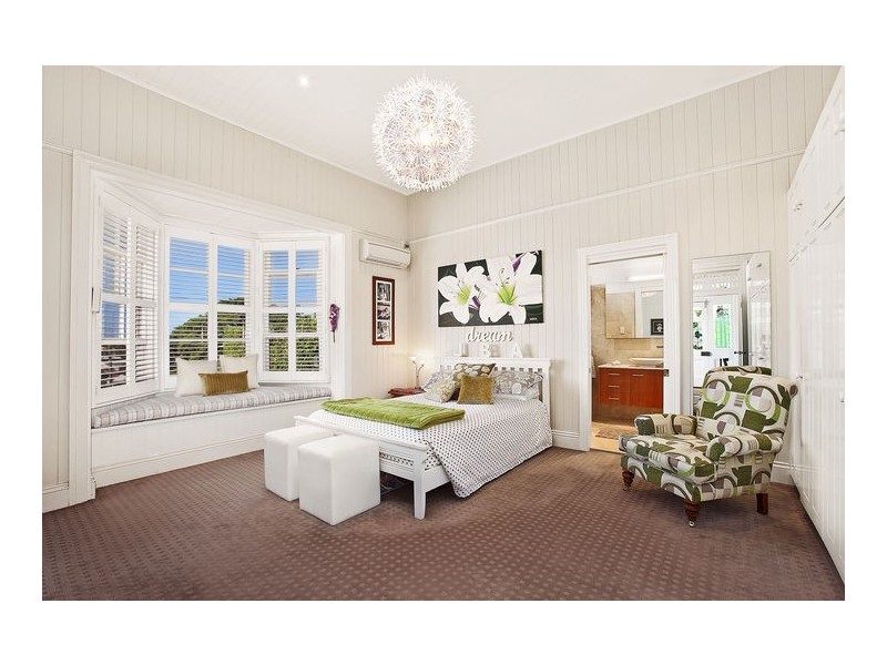 69 Mowbray Terrace (Enter via 28 Balmoral Tce), East Brisbane QLD 4169