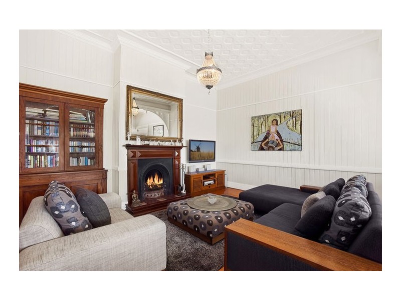 69 Mowbray Terrace (Enter via 28 Balmoral Tce), East Brisbane QLD 4169