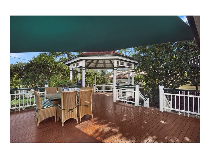 69 Mowbray Terrace (Enter via 28 Balmoral Tce), East Brisbane QLD 4169