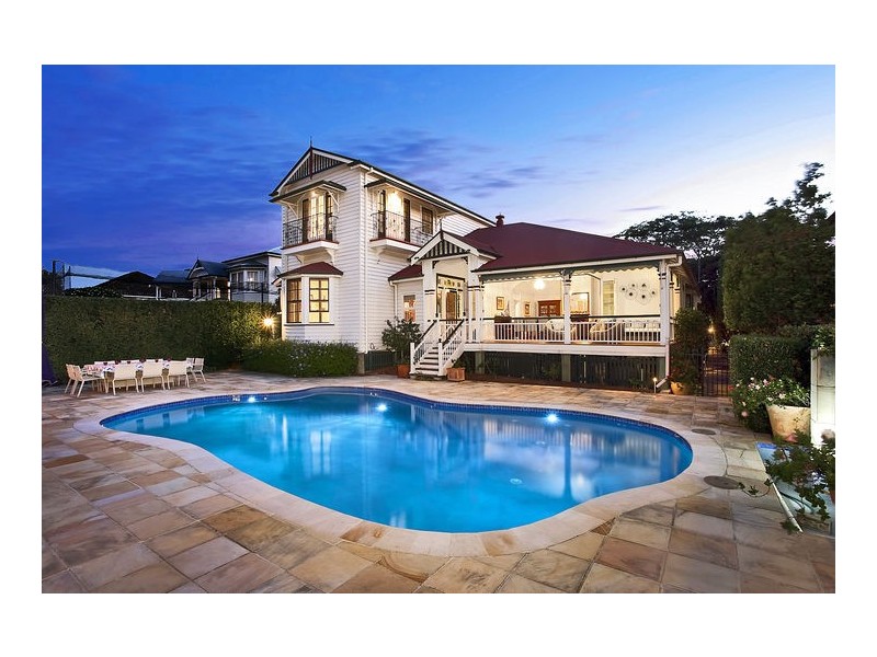 69 Mowbray Terrace (Enter via 28 Balmoral Tce), East Brisbane QLD 4169