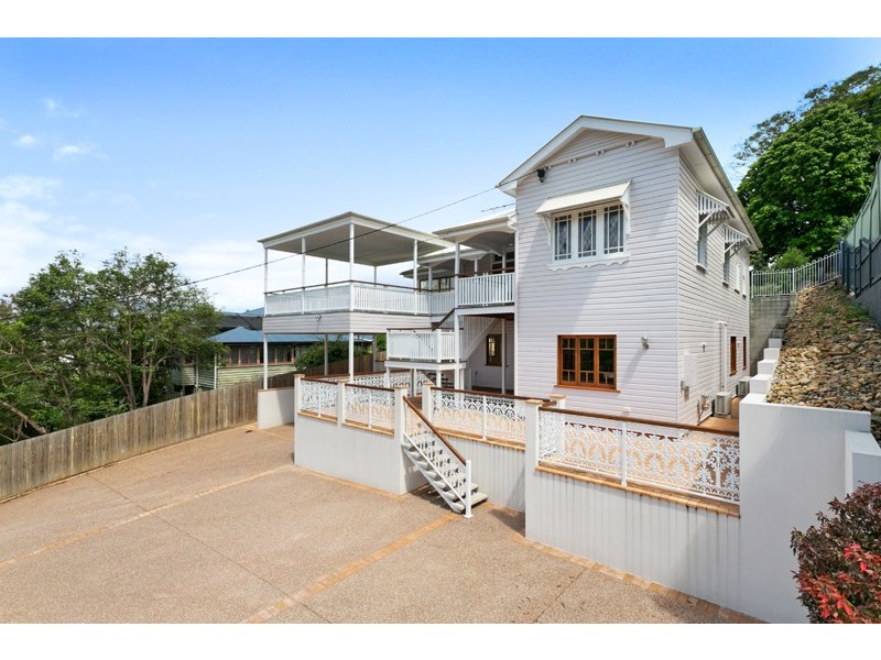 12 Hebe Street, Bardon QLD 4065