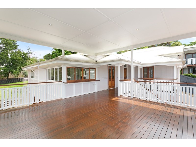 12 Hebe Street, Bardon QLD 4065