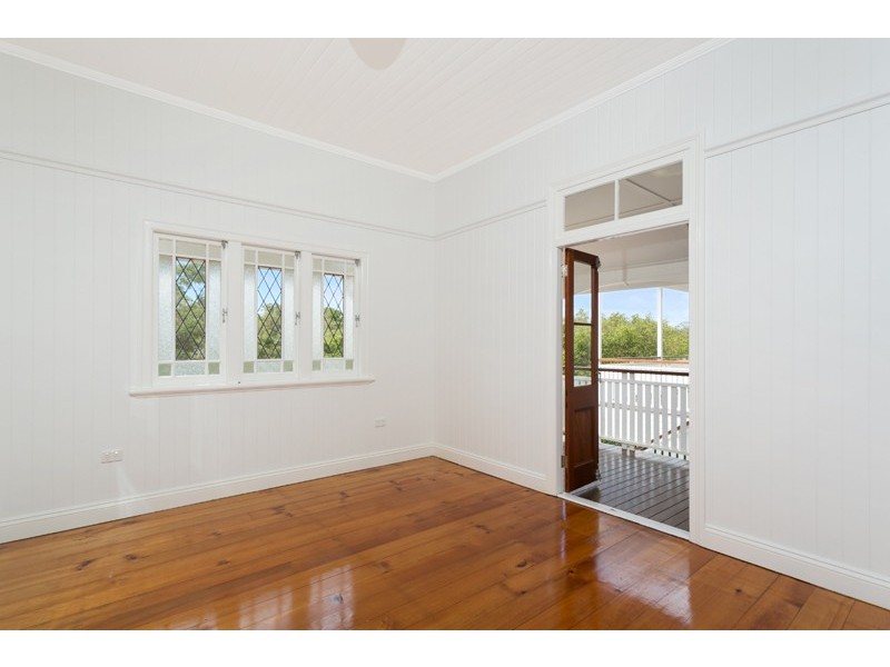 12 Hebe Street, Bardon QLD 4065