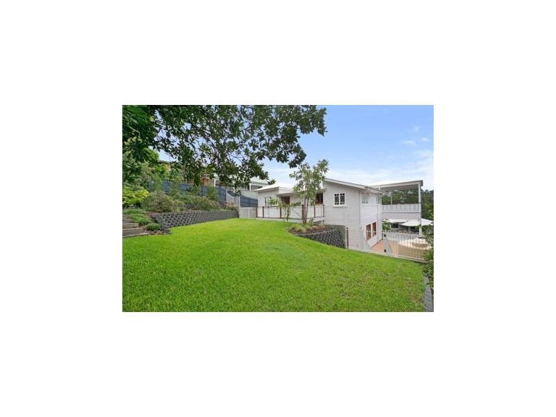 12 Hebe Street, Bardon QLD 4065