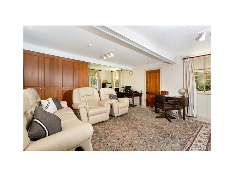 69 Glenrosa Road, Red Hill QLD 4059