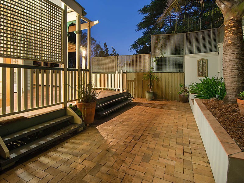 20 Hebe Street, Bardon QLD 4065