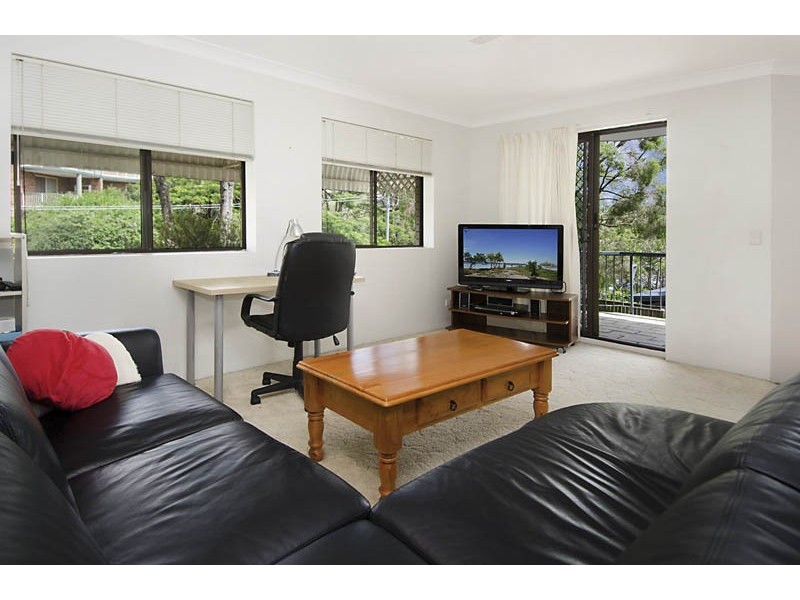 1/128 Central Avenue, Indooroopilly QLD 4068