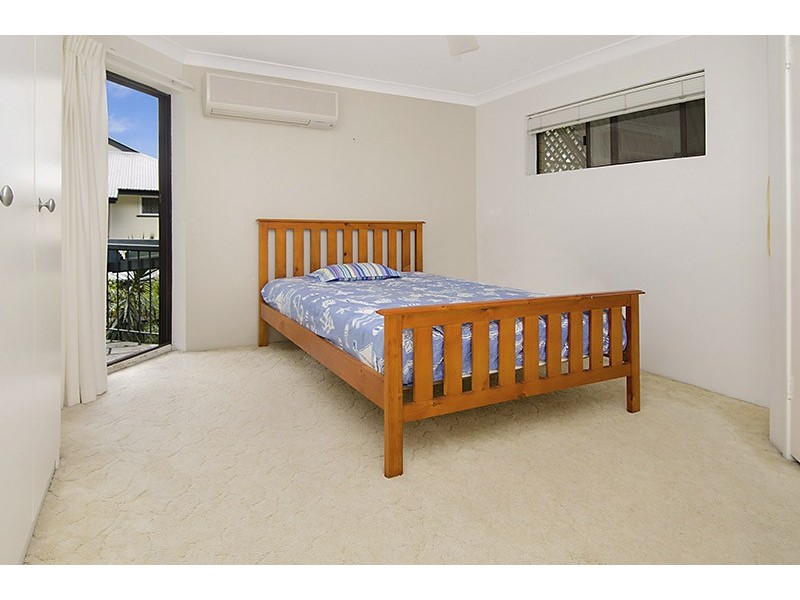 1/128 Central Avenue, Indooroopilly QLD 4068