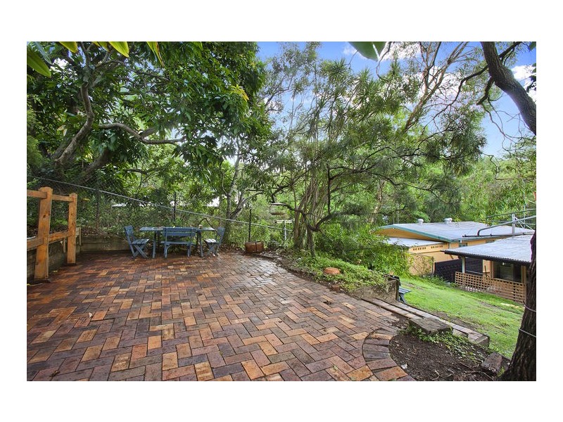 46 Barnett Road, Bardon QLD 4065