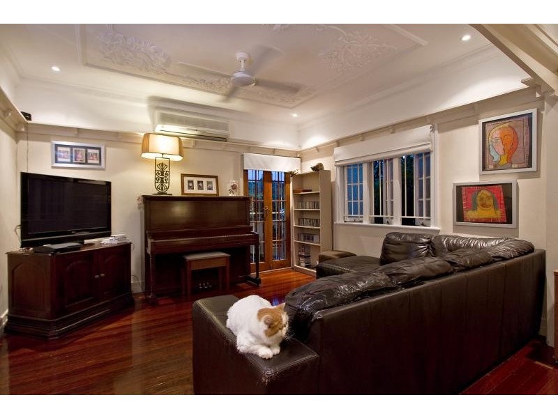 51 Banksia Avenue, Ashgrove QLD 4060